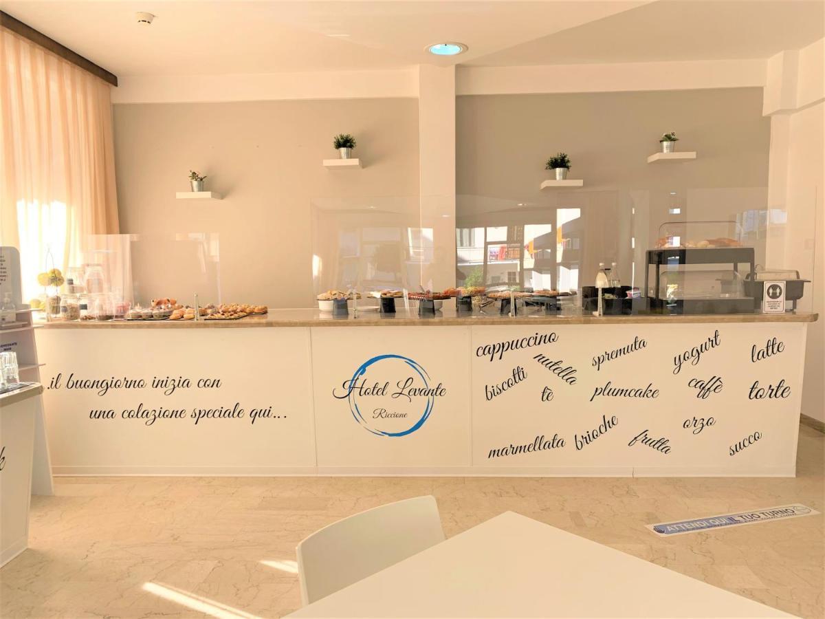 Hotel Levante Riccione a pochi passi dal mare Esterno foto