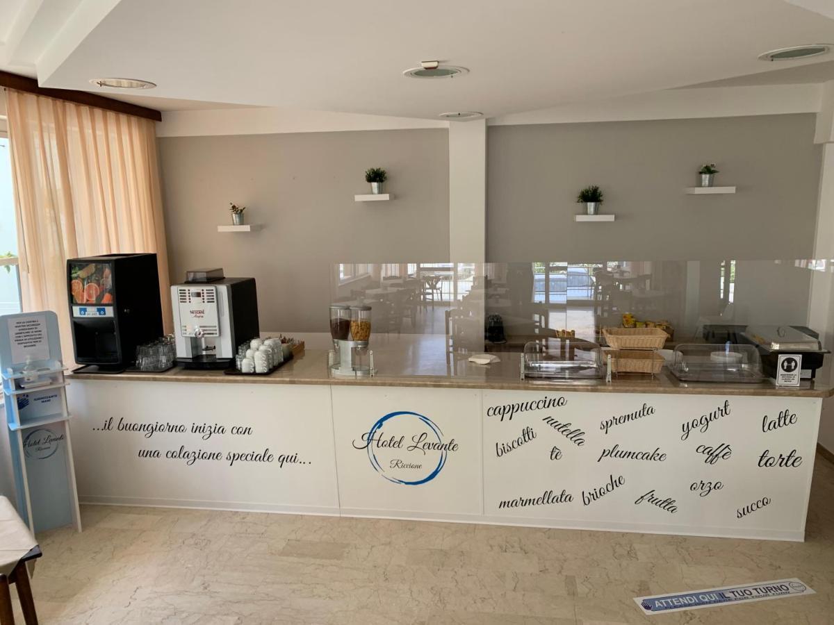 Hotel Levante Riccione a pochi passi dal mare Esterno foto